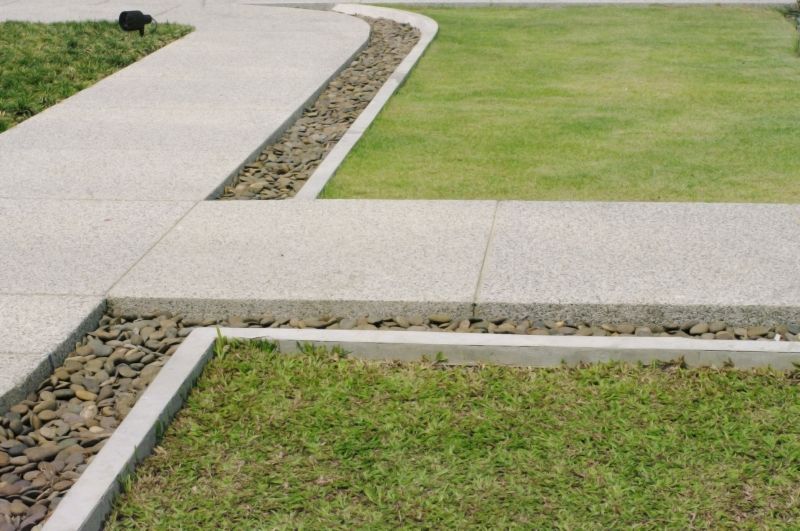 Concrete Yard Curbing