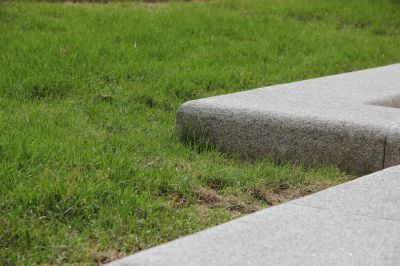 Concrete Curbing in Landscaping